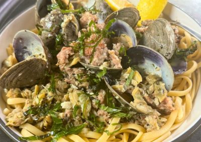 Linguini & Clam Sauce